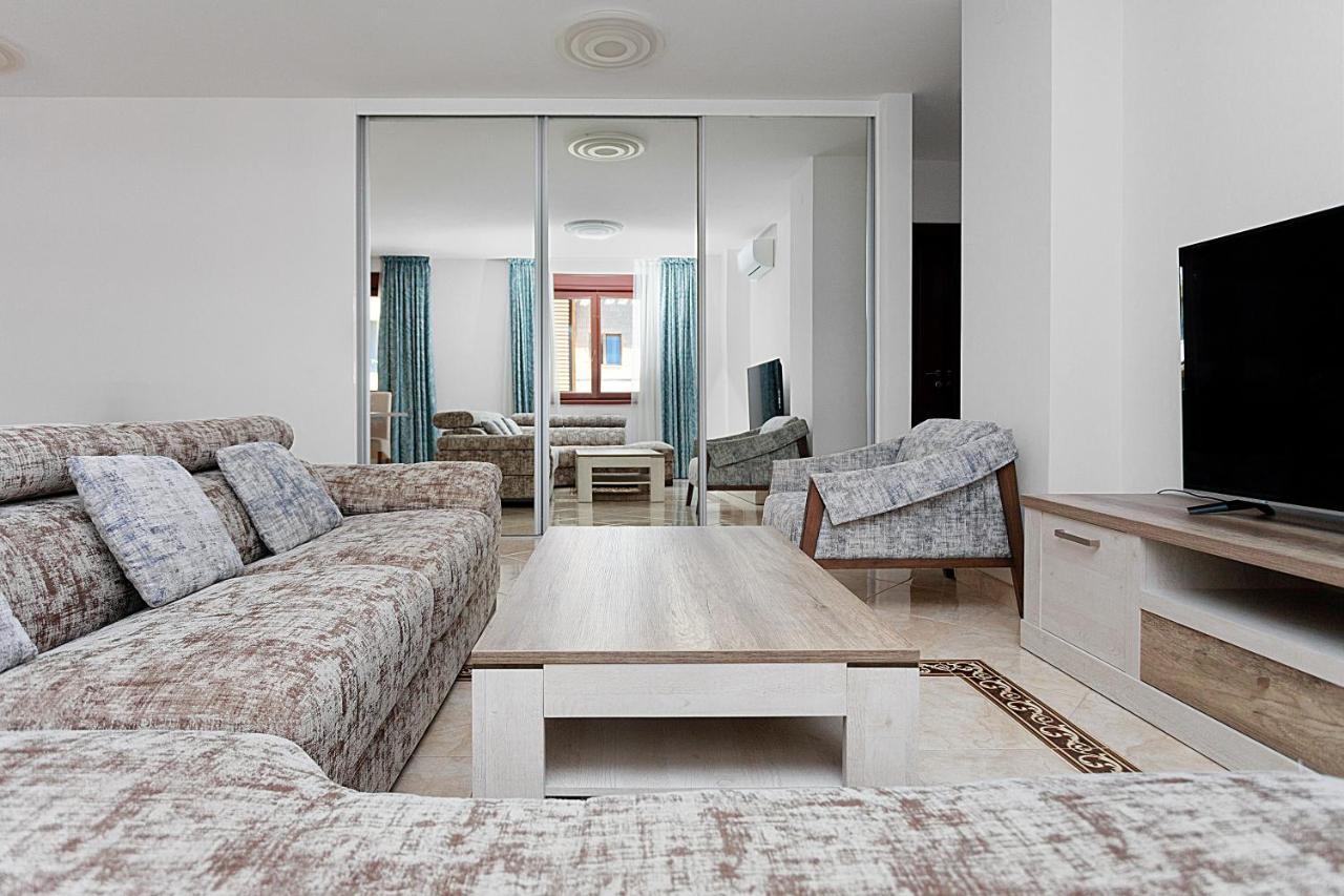 Three Bedroom Spacious Apartment Anatolia Budva Exterior photo