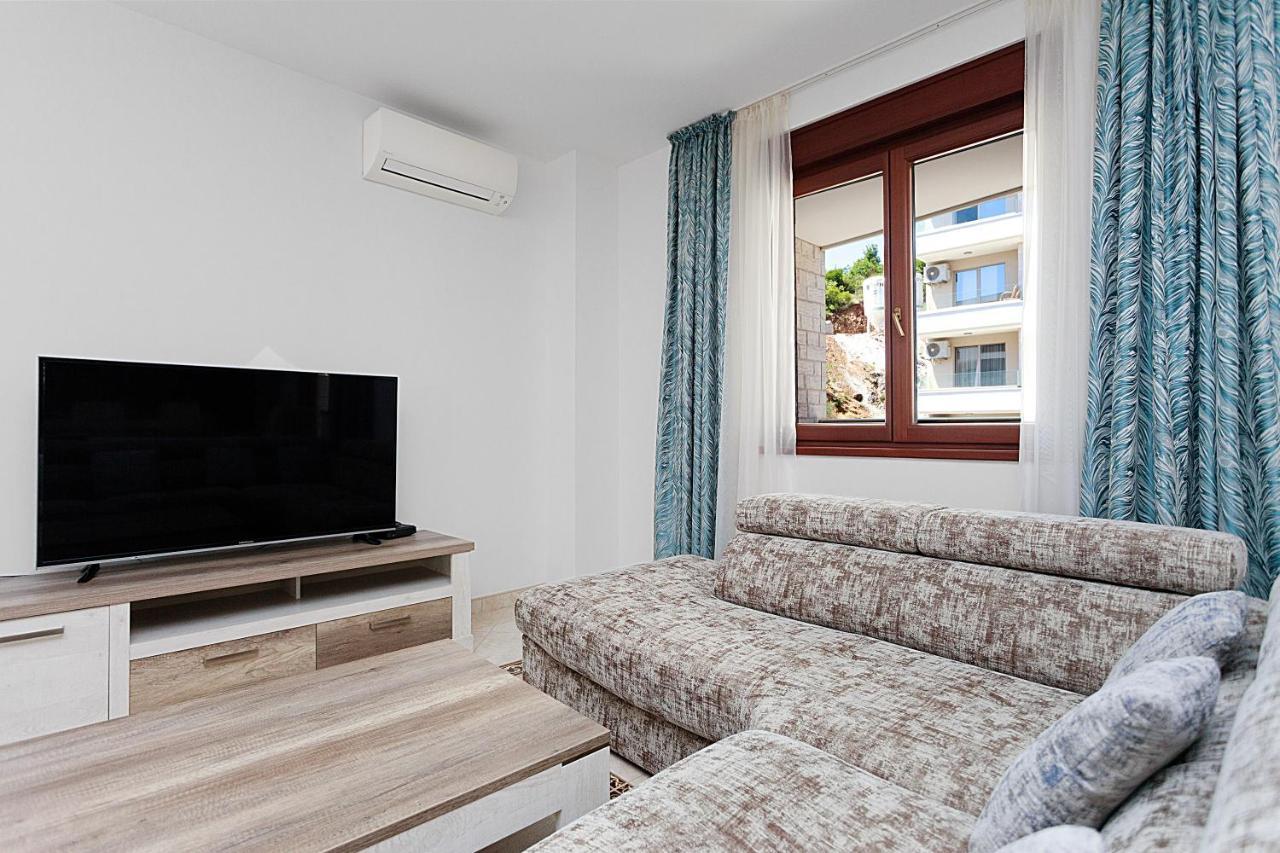Three Bedroom Spacious Apartment Anatolia Budva Exterior photo